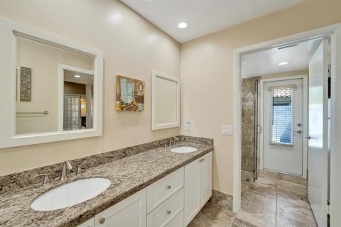House in Plantation, Florida 3 bedrooms, 147.34 sq.m. № 2369939 - photo 28