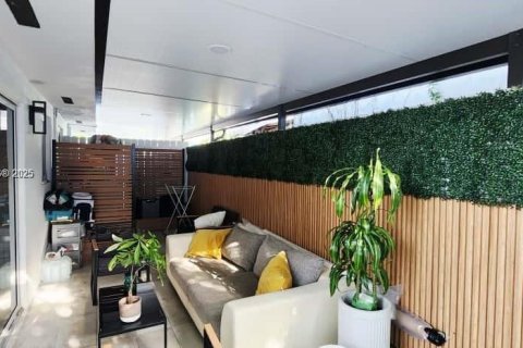 Casa en alquiler en Miami, Florida, 2 dormitorios, 202.06 m2 № 1954285 - foto 14