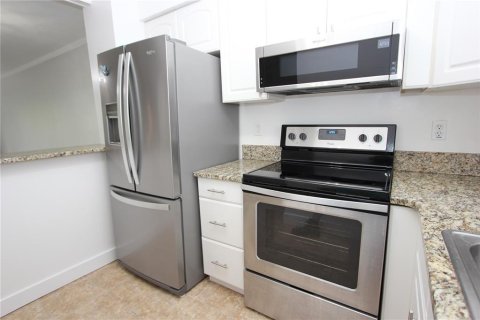 Condominio en alquiler en Winter Park, Florida, 2 dormitorios, 84.82 m2 № 1917243 - foto 11