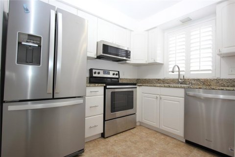 Condominio en alquiler en Winter Park, Florida, 2 dormitorios, 84.82 m2 № 1917243 - foto 9