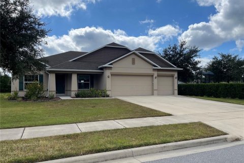 Casa en venta en Apopka, Florida, 4 dormitorios, 226.5 m2 № 2152373 - foto 2
