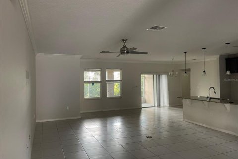 Casa en venta en Apopka, Florida, 4 dormitorios, 226.5 m2 № 2152373 - foto 7