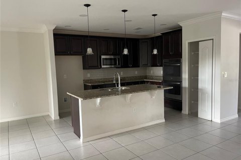 Casa en venta en Apopka, Florida, 4 dormitorios, 226.5 m2 № 2152373 - foto 8