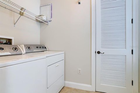 Condo in Celebration, Florida, 1 bedroom  № 2378939 - photo 12
