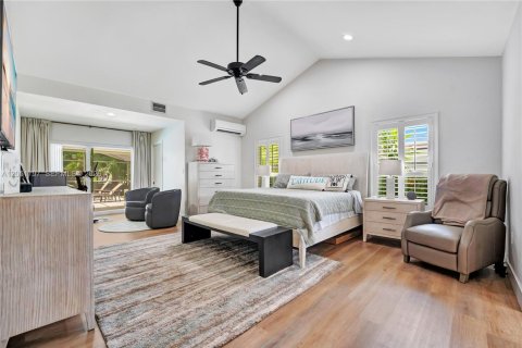 House in Palmetto Bay, Florida 4 bedrooms, 350.06 sq.m. № 2244172 - photo 17