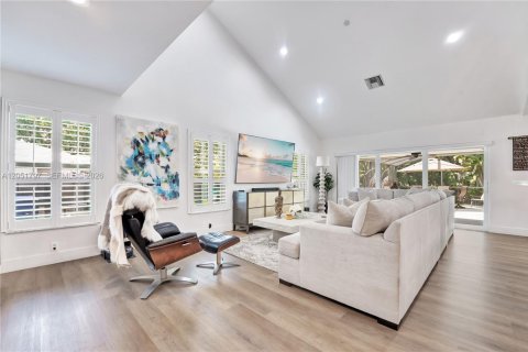 House in Palmetto Bay, Florida 4 bedrooms, 350.06 sq.m. № 2244172 - photo 14