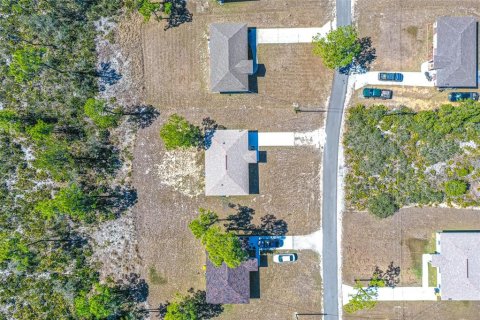 House in Lake Placid, Florida 3 bedrooms, 106.65 sq.m. № 2226860 - photo 17