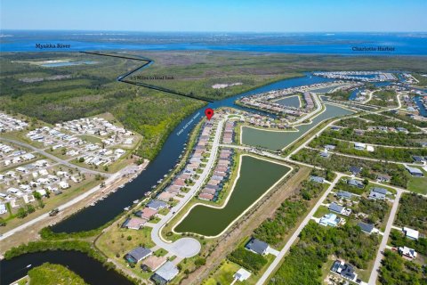 House in Port Charlotte, Florida 3 bedrooms, 245.91 sq.m. № 2230668 - photo 7