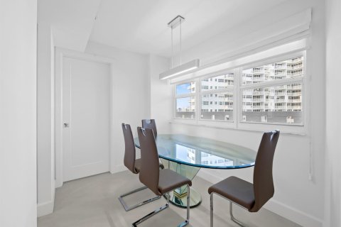 Condo in Fort Lauderdale, Florida, 2 bedrooms  № 2414173 - photo 9