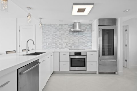 Condo in Fort Lauderdale, Florida, 2 bedrooms  № 2414173 - photo 21