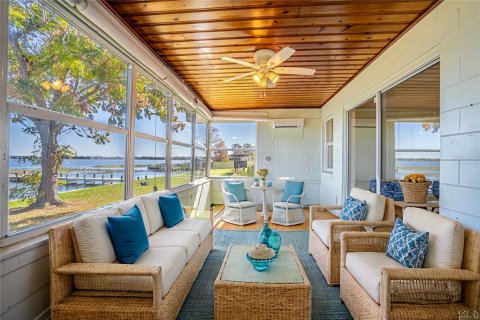 House in Winter Haven, Florida 4 bedrooms, 198.35 sq.m. № 1569933 - photo 30