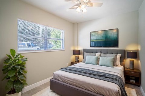 House in Winter Haven, Florida 4 bedrooms, 198.35 sq.m. № 1569933 - photo 22