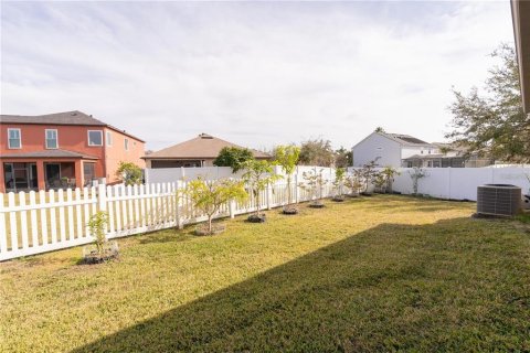 Casa en alquiler en Orlando, Florida, 3 dormitorios, 196.21 m2 № 1917497 - foto 23
