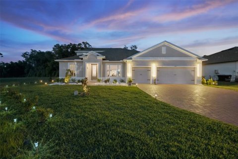 House in Mount Dora, Florida 5 bedrooms, 306.58 sq.m. № 2223561