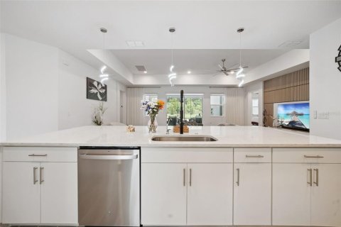 Casa en venta en Mount Dora, Florida, 5 dormitorios, 306.58 m2 № 2223561 - foto 20