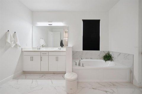 Casa en venta en Mount Dora, Florida, 5 dormitorios, 306.58 m2 № 2223561 - foto 25