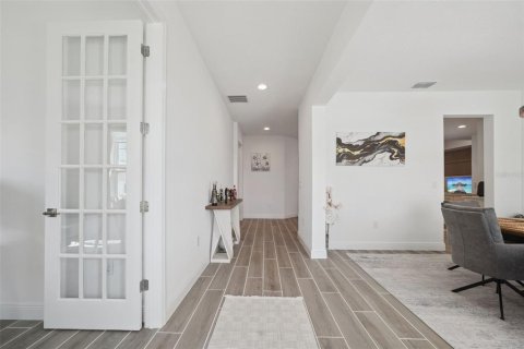 Casa en venta en Mount Dora, Florida, 5 dormitorios, 306.58 m2 № 2223561 - foto 6