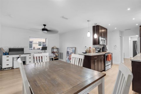 Купить виллу или дом в Дирфилд-Бич, Флорида 2 спальни, 123.19м2, № 2049342 - фото 10