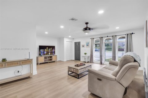 Купить виллу или дом в Дирфилд-Бич, Флорида 2 спальни, 123.19м2, № 2049342 - фото 6