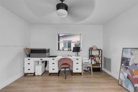 Купить виллу или дом в Дирфилд-Бич, Флорида 2 спальни, 123.19м2, № 2049342 - фото 11