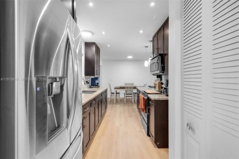 Купить виллу или дом в Дирфилд-Бич, Флорида 2 спальни, 123.19м2, № 2049342 - фото 7