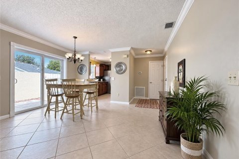 Villa ou maison à vendre à The Villages, Floride: 2 chambres, 90.86 m2 № 2412520 - photo 4