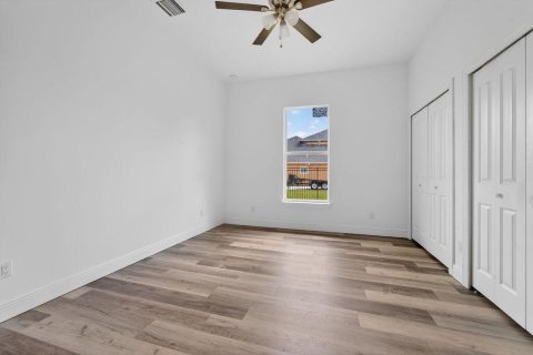 House in Port St. Lucie, Florida 4 bedrooms, 300.63 sq.m. № 2083247 - photo 24