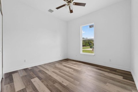 House in Port St. Lucie, Florida 4 bedrooms, 300.63 sq.m. № 2083247 - photo 18