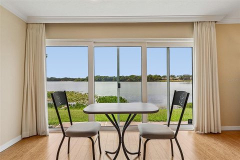 Condominio en venta en Casselberry, Florida, 2 dormitorios, 130.43 m2 № 2117560 - foto 12