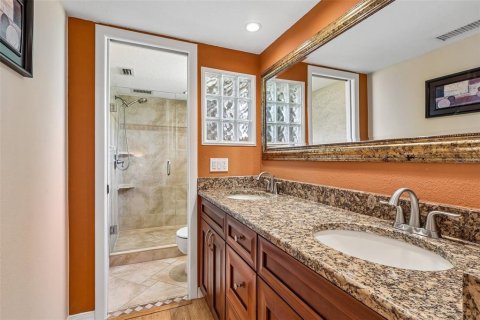 Condominio en venta en Casselberry, Florida, 2 dormitorios, 130.43 m2 № 2117560 - foto 16