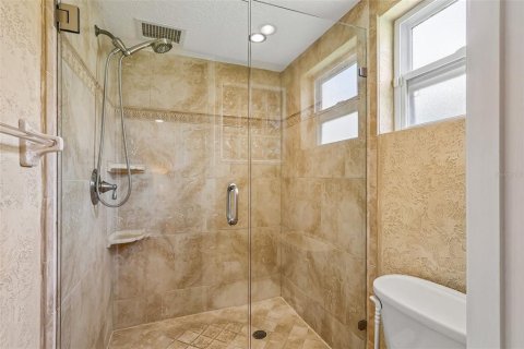 Condominio en venta en Casselberry, Florida, 2 dormitorios, 130.43 m2 № 2117560 - foto 17