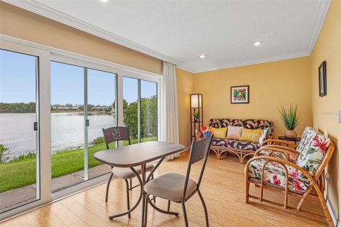 Condominio en venta en Casselberry, Florida, 2 dormitorios, 130.43 m2 № 2117560 - foto 11