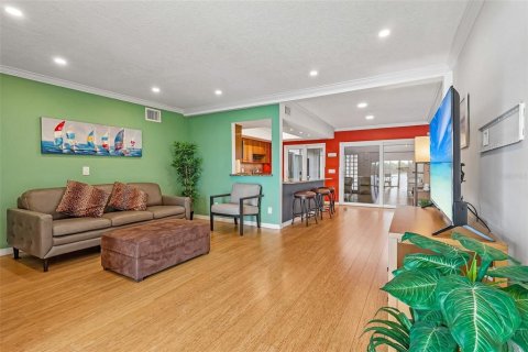 Condominio en venta en Casselberry, Florida, 2 dormitorios, 130.43 m2 № 2117560 - foto 8