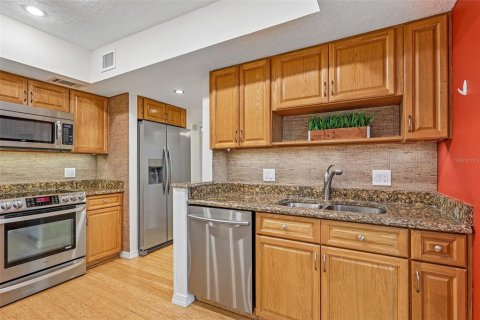 Condominio en venta en Casselberry, Florida, 2 dormitorios, 130.43 m2 № 2117560 - foto 4