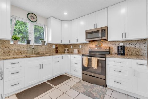 Casa en venta en Miami, Florida, 3 dormitorios, 130.06 m2 № 1828744 - foto 4