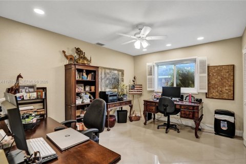 Villa ou maison à vendre à Coral Springs, Floride: 4 chambres, 278.15 m2 № 2042016 - photo 17