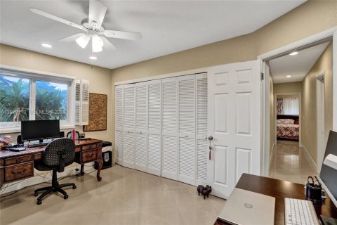 Villa ou maison à vendre à Coral Springs, Floride: 4 chambres, 278.15 m2 № 2042016 - photo 16