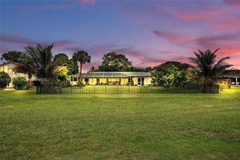 Villa ou maison à vendre à Coral Springs, Floride: 4 chambres, 278.15 m2 № 2042016 - photo 2