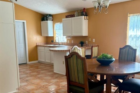 House in Kissimmee, Florida 3 bedrooms, 146.79 sq.m. № 1755483 - photo 5