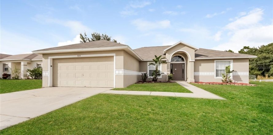 Villa ou maison à Kissimmee, Floride 4 chambres, 169.08 m2 № 2150288