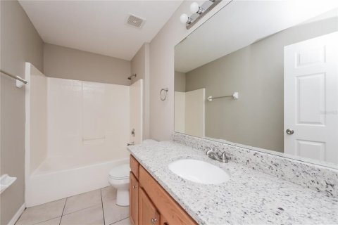 Villa ou maison à louer à Kissimmee, Floride: 4 chambres, 169.08 m2 № 2150288 - photo 14