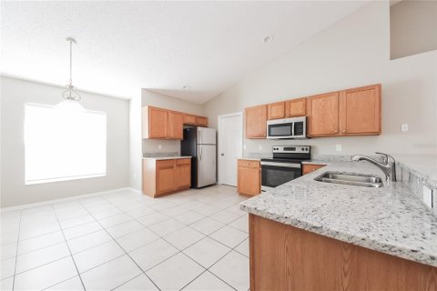 Villa ou maison à louer à Kissimmee, Floride: 4 chambres, 169.08 m2 № 2150288 - photo 6