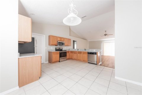 Villa ou maison à louer à Kissimmee, Floride: 4 chambres, 169.08 m2 № 2150288 - photo 5