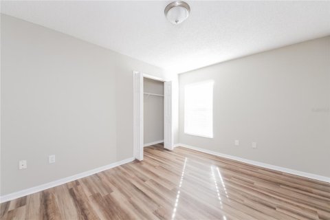 Villa ou maison à louer à Kissimmee, Floride: 4 chambres, 169.08 m2 № 2150288 - photo 11