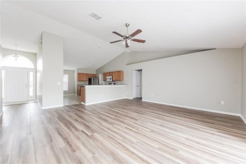 Villa ou maison à louer à Kissimmee, Floride: 4 chambres, 169.08 m2 № 2150288 - photo 4