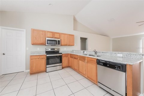 Villa ou maison à louer à Kissimmee, Floride: 4 chambres, 169.08 m2 № 2150288 - photo 7
