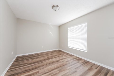 Villa ou maison à louer à Kissimmee, Floride: 4 chambres, 169.08 m2 № 2150288 - photo 10