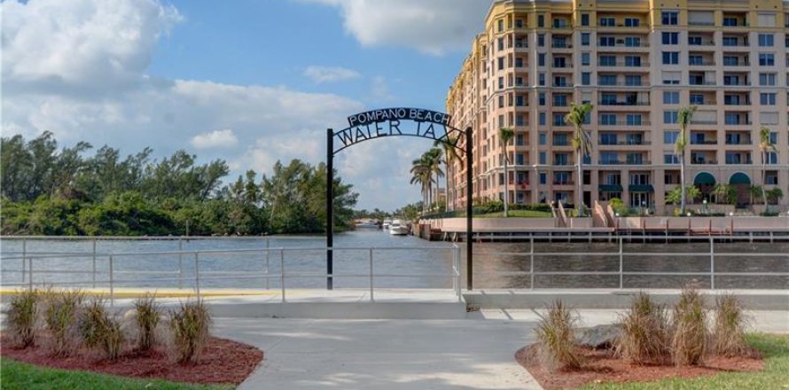 Condo in Pompano Beach, Florida, 3 bedrooms  № 1223194