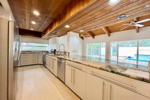 Villa ou maison à louer à Tampa, Floride: 3 chambres, 176.7 m2 № 2418558 - photo 9