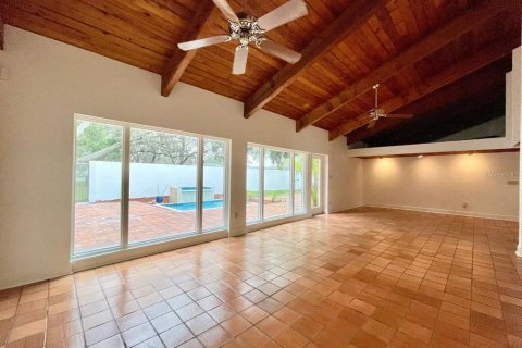 Villa ou maison à louer à Tampa, Floride: 3 chambres, 176.7 m2 № 2418558 - photo 8